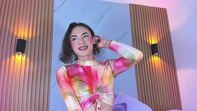 Snapshot of miss_Ari chatting on December 2024 07:17:01 PM miss Ari online show from December 2024 07:17:01 PM