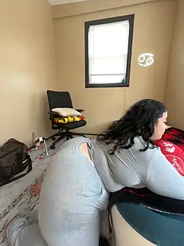 tillymarie34 online show from February 2026 05:50:01 PM