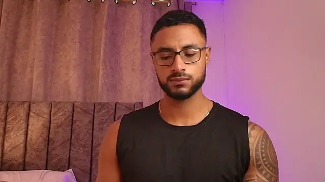 LiamGarcia1 online show from February 2025 01:43:01 PM