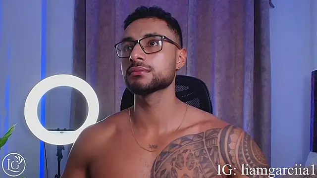 LiamGarcia1 online show from March 2025 01:59:02 PM