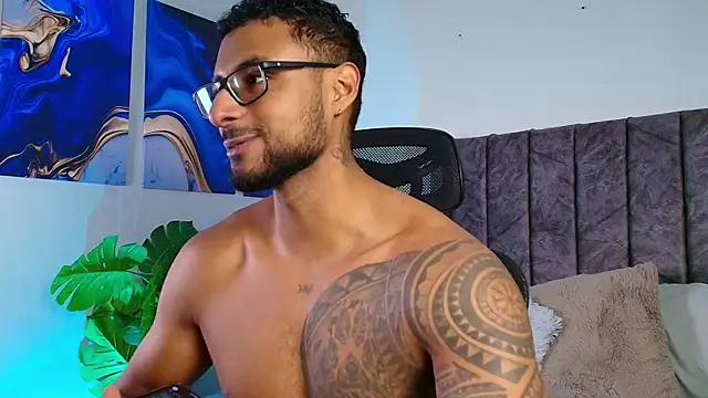 LiamGarcia1 online show from September 2025 01:13:01 PM