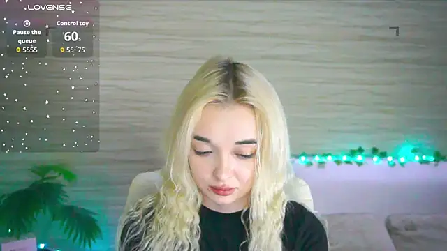 Ashley S online show from October 2025 11:18:02 PM