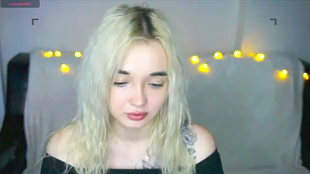 Ashley S online show from November 2025 11:10:02 PM