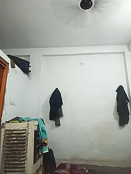 Snapshot of pintuS40 chatting on February 2025 01:24:01 AM pintuS40 online show from February 2025 01:24:01 AM