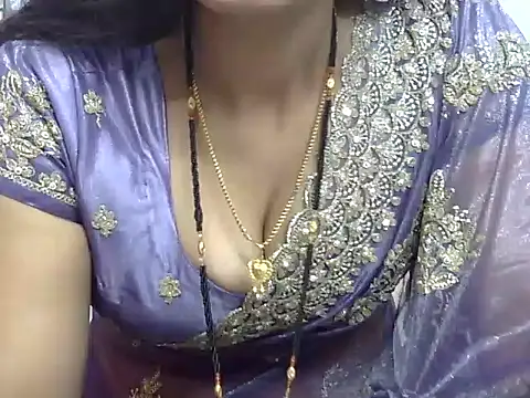 Snapshot of Your_Aamiya_ji chatting on October 2025 05:57:02 PM Your Aamiya ji online show from October 2025 05:57:02 PM