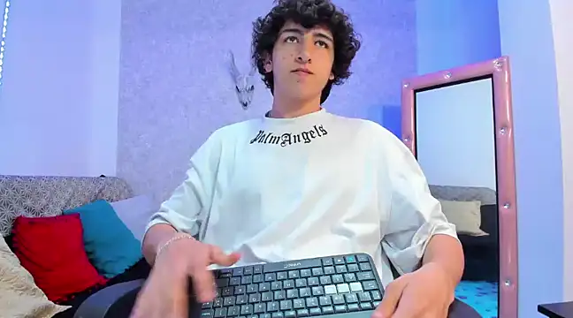 Kerverr  online show from February 2025 01:26:02 AM