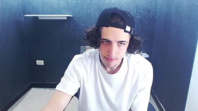 Kerverr  online show from January 2026 07:30:01 PM