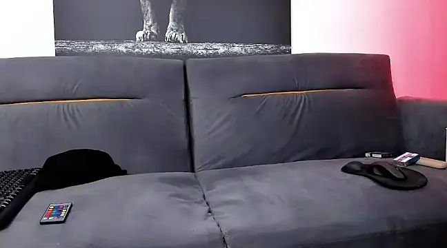 Snapshot of uptomatty chatting on December 2024 03:52:01 AM uptomatty online show from December 2024 03:52:01 AM