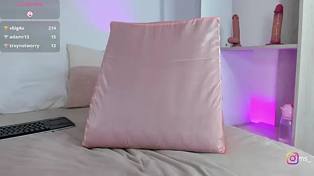 nattaly adams online show from March 2025 08:59:01 PM