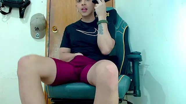 Danyer33 online show from February 2026 11:03:01 PM