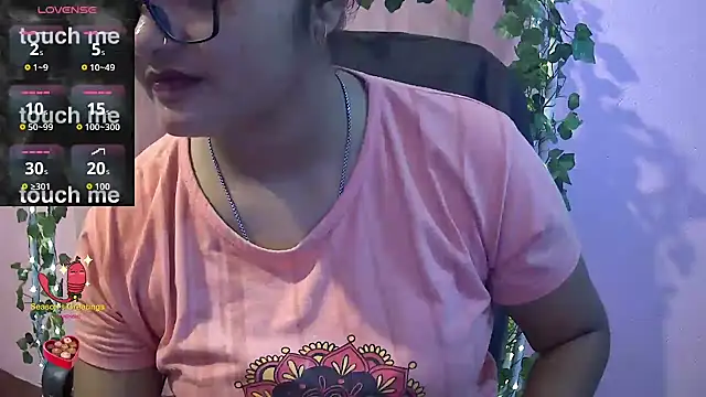 Snapshot of Pari-new chatting on May 2026 04:20:02 AM Pari-new online show from May 2026 04:20:02 AM