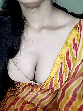 Snapshot of Fair-magic-woman chatting on September 2025 06:20:01 PM Fair-magic-woman online show from September 2025 06:20:01 PM