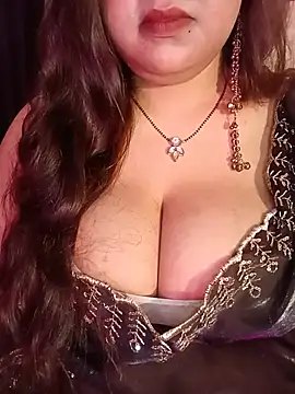 Snapshot of Suhanakhan00 chatting on August 2026 10:18:01 AM Suhanakhan00 online show from August 2026 10:18:01 AM