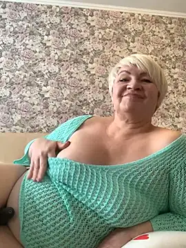 Laura Millf online show from February 2025 10:15:02 AM