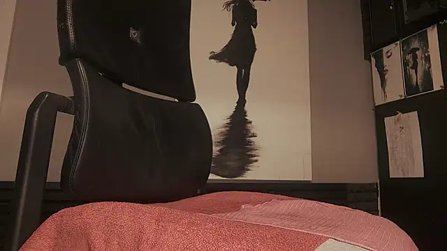 Snapshot of dani4334 chatting on October 2025 09:08:01 AM dani4334 online show from October 2025 09:08:01 AM