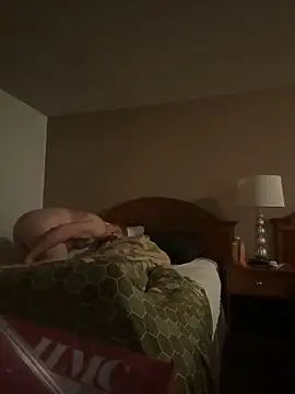 Snapshot of Redfurr69 chatting on December 2024 10:24:01 AM Redfurr69 online show from December 2024 10:24:01 AM