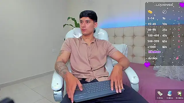 Damian23   online show from January 2025 12:29:02 PM