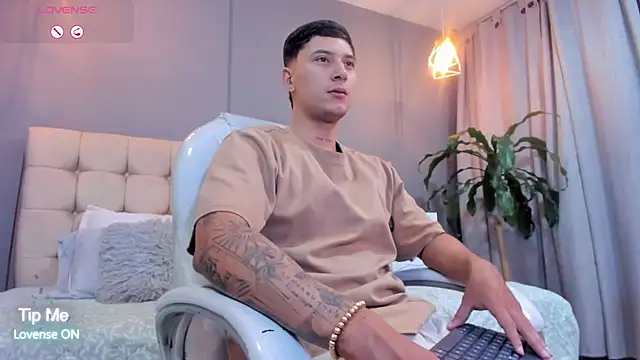 Damian23   online show from September 2025 10:29:01 AM