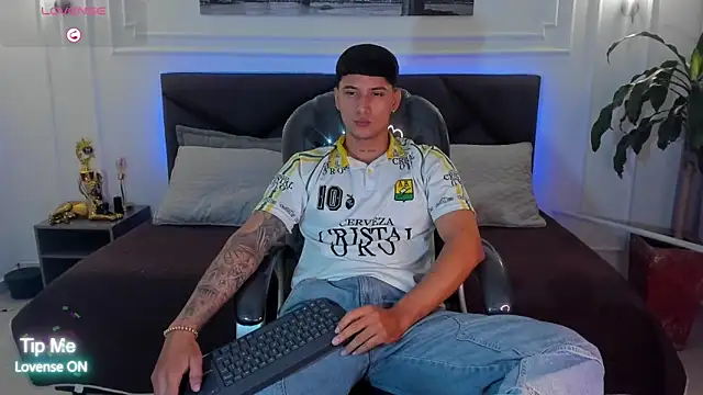 Damian23   online show from March 2026 10:53:01 AM