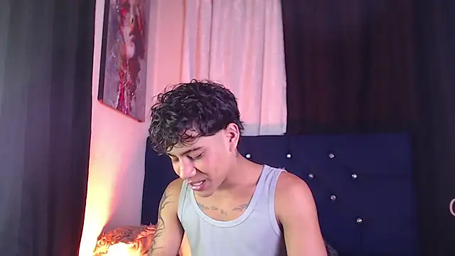 Snapshot of Sexys_Boys_Hot1 chatting on February 2026 01:44:02 AM Sexys Boys Hot1 online show from February 2026 01:44:02 AM