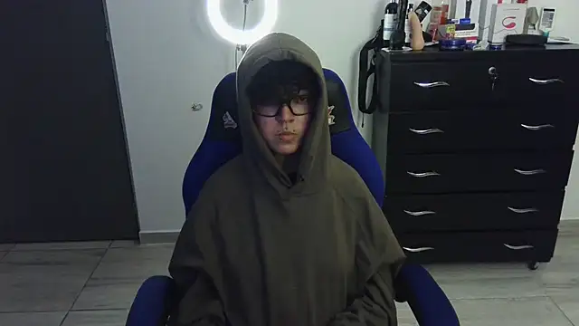 thomascooper7 online show from February 2025 04:16:02 AM