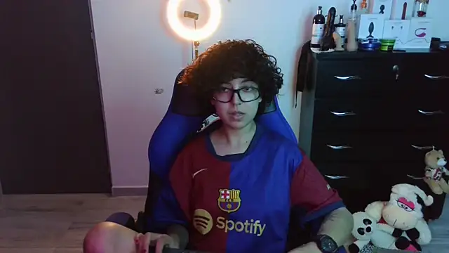 thomascooper7 online show from October 2025 02:01:02 AM