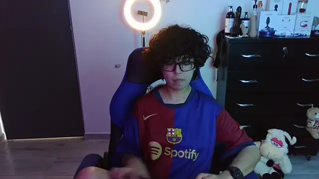 thomascooper7 online show from October 2025 07:09:02 PM