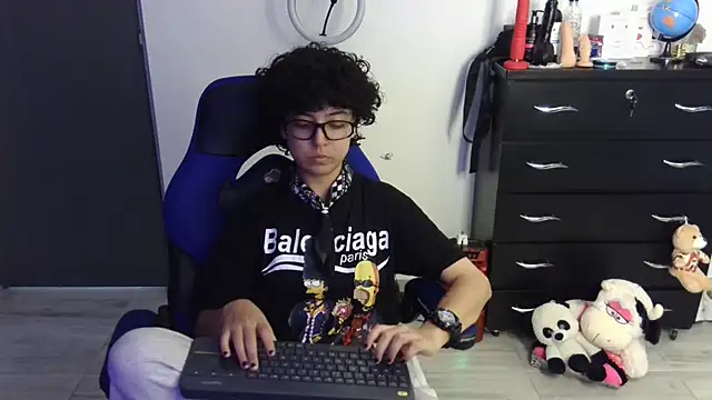 thomascooper7 online show from April 2026 08:34:02 PM