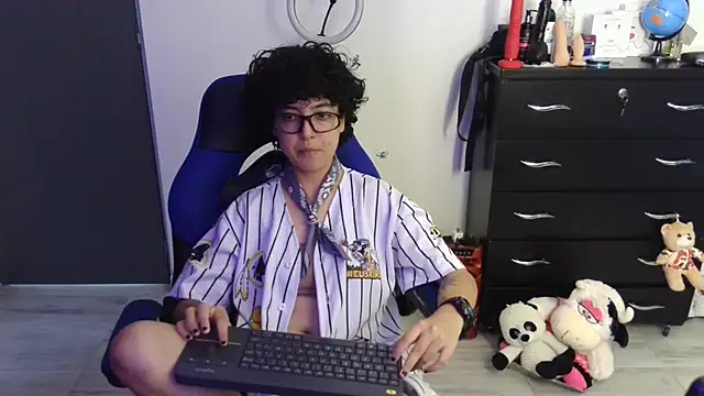 thomascooper7 online show from April 2026 06:23:01 PM