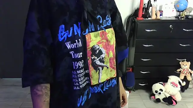 thomascooper7 online show from April 2026 08:11:02 PM