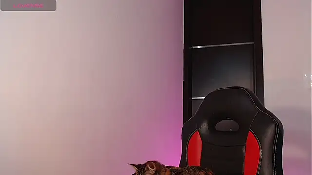 Snapshot of GiselleBlare chatting on December 2024 06:47:01 AM GiselleBlare online show from December 2024 06:47:01 AM