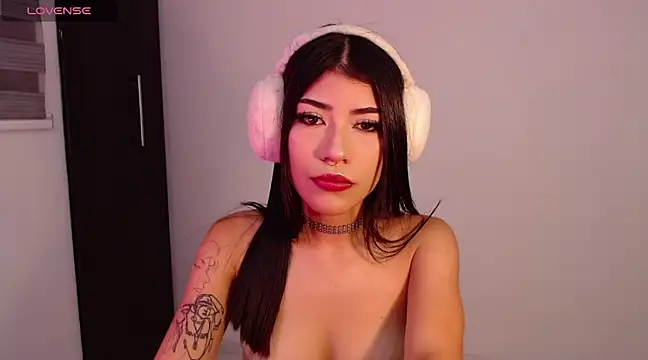 Snapshot of GiselleBlare chatting on February 2025 06:40:01 AM GiselleBlare online show from February 2025 06:40:01 AM