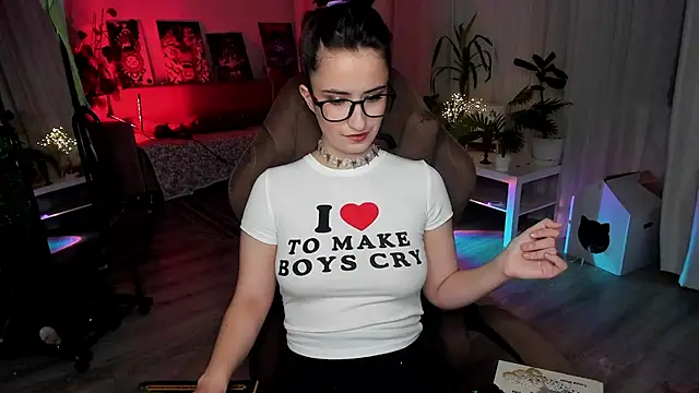 annallurings online show from December 2024 05:25:01 PM