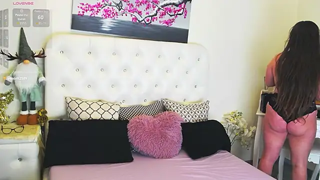 Snapshot of Ysabell01 chatting on February 2026 05:27:02 AM Ysabell01 online show from February 2026 05:27:02 AM