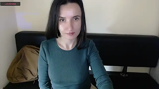 Snapshot of LaimaV_ chatting on December 2024 02:30:02 PM LaimaV online show from December 2024 02:30:02 PM