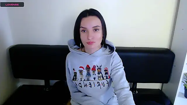 Snapshot of LaimaV_ chatting on December 2024 10:08:02 AM LaimaV online show from December 2024 10:08:02 AM