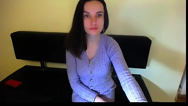 Snapshot of LaimaV_ chatting on December 2024 01:45:02 PM LaimaV online show from December 2024 01:45:02 PM