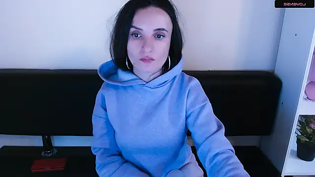 Snapshot of LaimaV_ chatting on January 2025 01:36:02 PM LaimaV online show from January 2025 01:36:02 PM