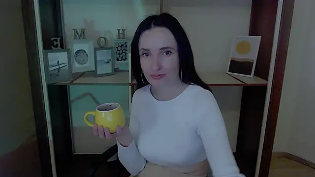 Snapshot of LaimaV_ chatting on September 2025 08:31:02 AM LaimaV online show from September 2025 08:31:02 AM