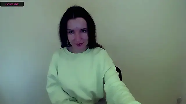 Snapshot of LaimaV_ chatting on October 2025 07:26:02 AM LaimaV online show from October 2025 07:26:02 AM