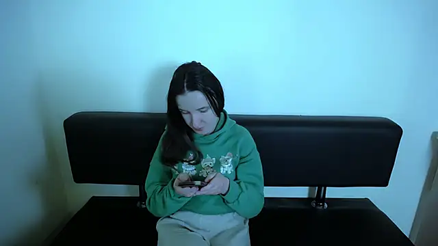 Snapshot of LaimaV_ chatting on November 2025 11:14:01 AM LaimaV online show from November 2025 11:14:01 AM