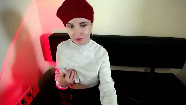 Snapshot of LaimaV_ chatting on January 2026 05:27:02 PM LaimaV online show from January 2026 05:27:02 PM