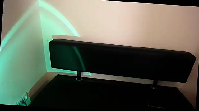 Snapshot of LaimaV_ chatting on January 2026 12:10:02 PM LaimaV online show from January 2026 12:10:02 PM