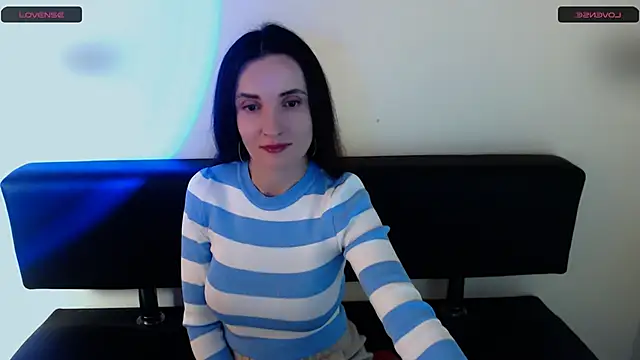 Snapshot of LaimaV_ chatting on February 2026 05:55:02 PM LaimaV online show from February 2026 05:55:02 PM