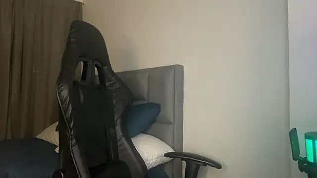 dereckbrownn online show from January 2025 10:29:02 PM