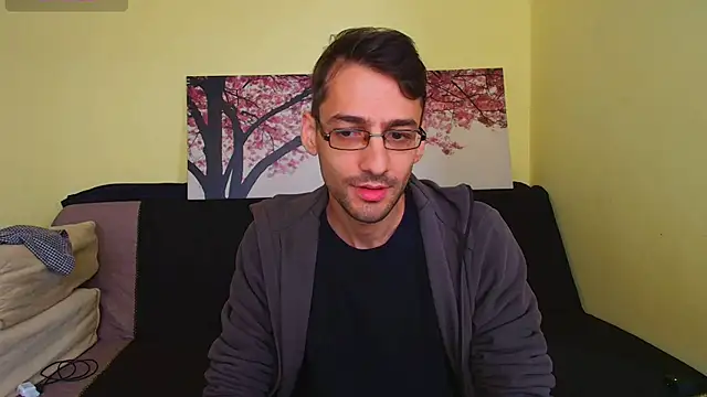 HungEddy online show from October 2025 12:12:02 PM