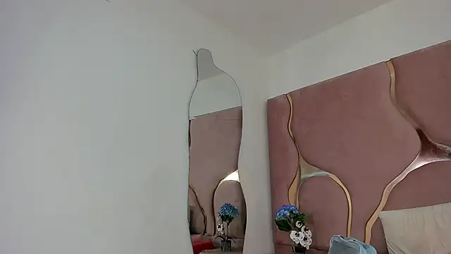 Snapshot of Sofia-candyht chatting on February 2026 09:13:02 PM Sofia-candyht online show from February 2026 09:13:02 PM