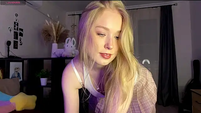 SweetDarcy online show from October 2025 03:22:02 PM