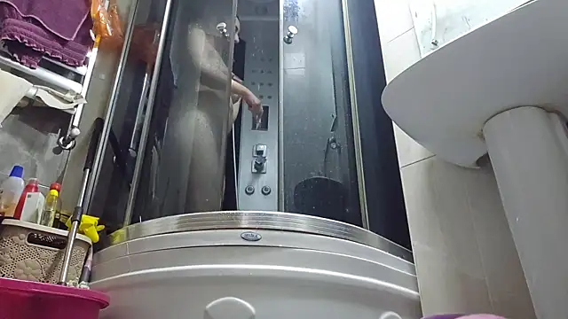 Snapshot of AlejandraDelaney chatting on December 2024 11:09:02 AM AlejandraDelaney online show from December 2024 11:09:02 AM