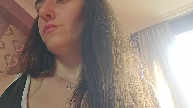 Snapshot of AlejandraDelaney chatting on June 2026 12:35:01 PM AlejandraDelaney online show from June 2026 12:35:01 PM